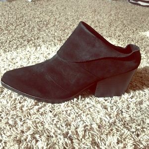Black Steven by Steve Madden booties